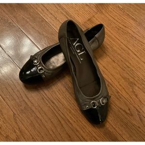 Agl Two-Tone Black and Dark Brown Patent Toe Ballet Flats